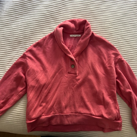 Xirena small washed pink mock neck pull-over sweatshirt. - Picture 3 of 5
